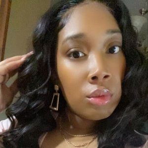 Meet your Posher, Mikieyiah